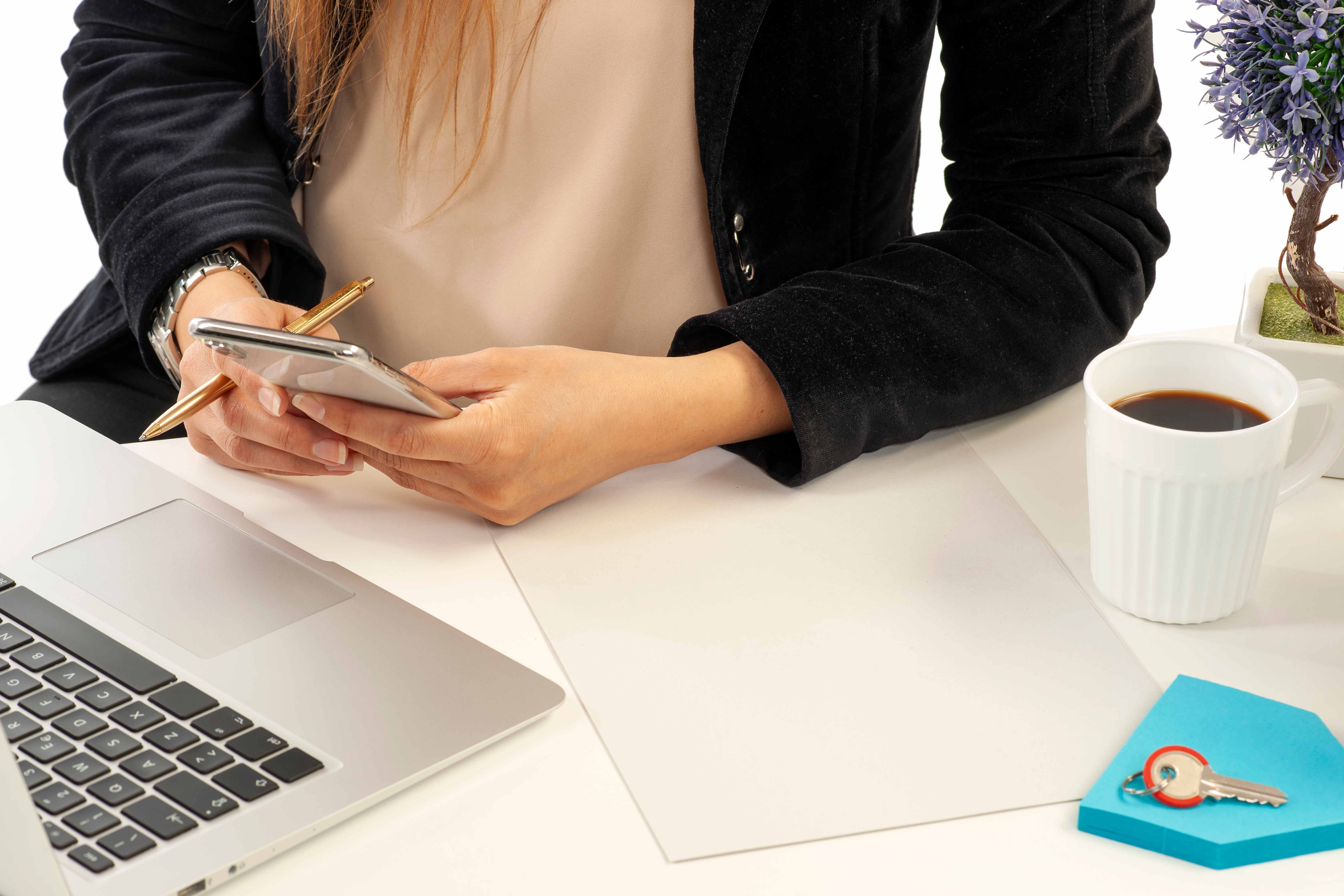 Полезные ресурсы и контакты для консультаций по самозанятости